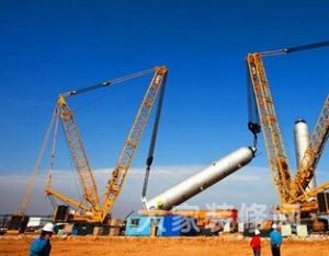 QLY25ȫҺ��݆̥���ؙC(j��)�ڸۿ����a(ch��n)�е��\(y��n)��