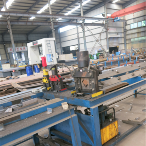 ���F������и�C